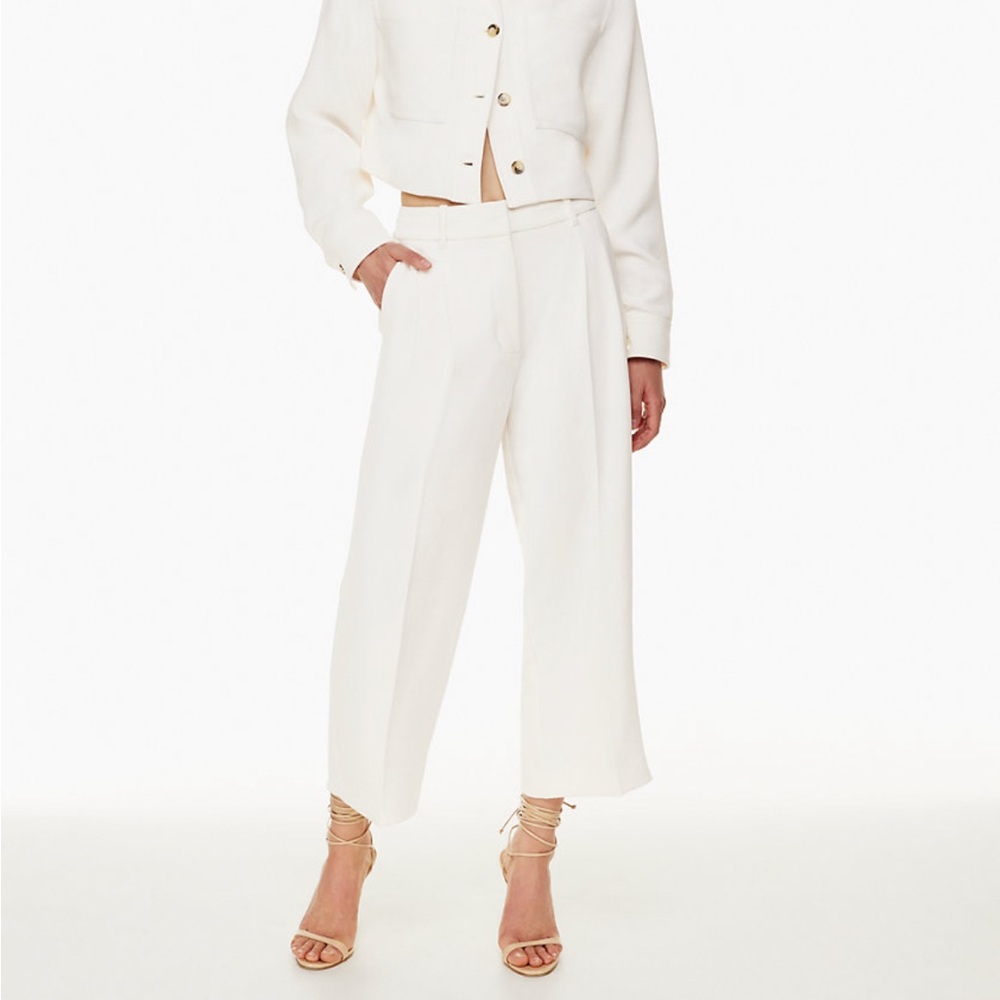 Aritzia Wilfred Effortless pants cropped light birch in Japanese crepe (size 2)